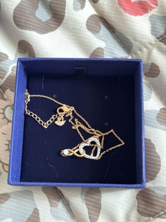 Swarovski Infinity（スワロフスキー インフィニティ）ハート ペ（金・貴金属）の商品画像 - 査定依頼日：2026年5月20日 - 最高査定価格：100,000円