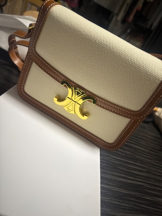 セリーヌ  （ブランドバッグ）の商品画像 - 査定依頼日：2026年1月10日 - 最高査定価格：350,000円