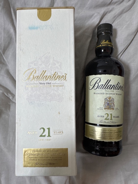 ウイスキー バランタイン （お酒）の商品画像 - 査定依頼日：2025年7月19日 - 最高査定価格：5,000円