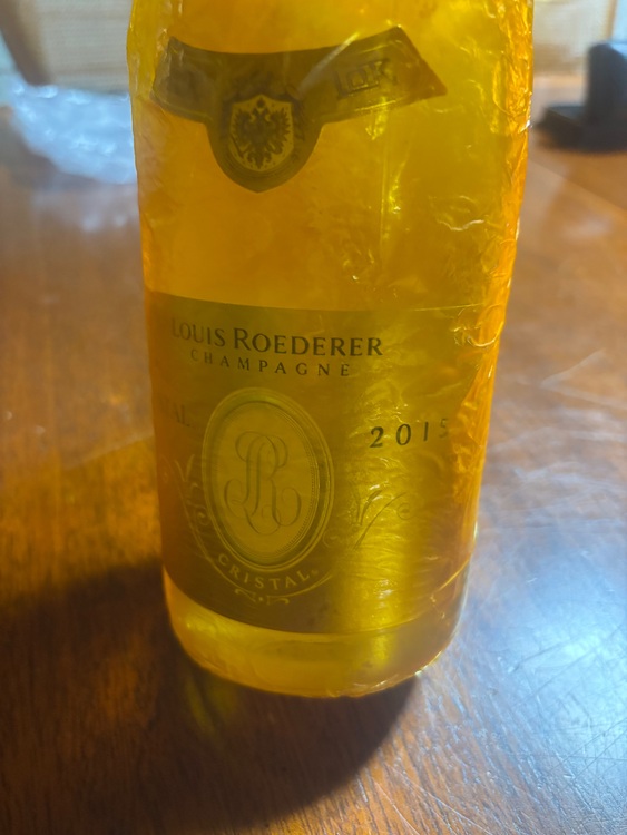 シャンパン ルイ・ロデレール （お酒）の商品画像 - 査定依頼日：2025年10月18日 - 最高査定価格：31,000円