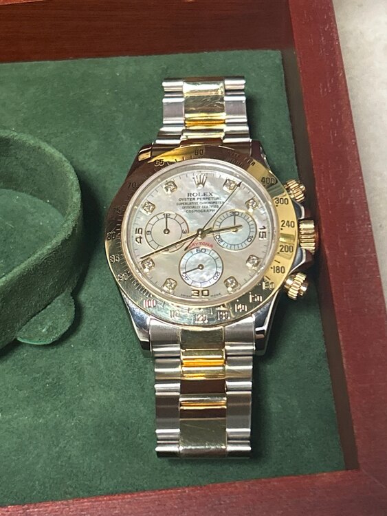 ロレックス デイトナ 116523Ng（高級時計）の商品画像 - 査定依頼日：2025年5月28日 - 最高査定価格：2,950,000円