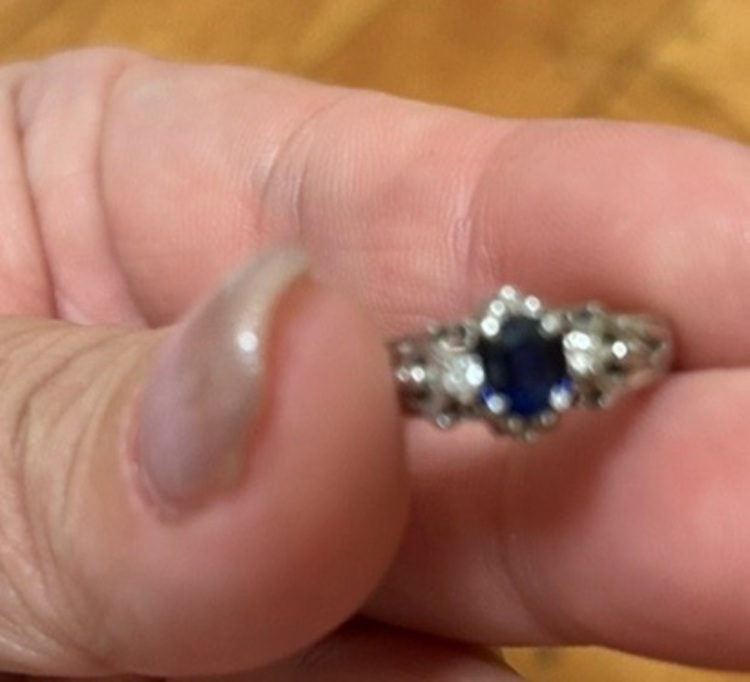 サファイア（金・貴金属）の商品画像 - 査定依頼日：2025年6月26日 - 最高査定価格：40,000円