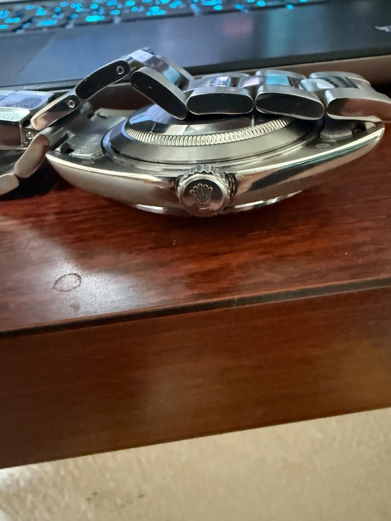 ロレックス パーペチュアルデイト 18012（高級時計）の商品画像 - 査定依頼日：2026年2月5日 - 最高査定価格：1,820,000円