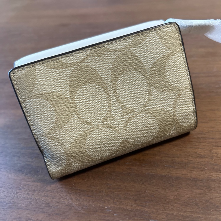 その他 コーチ （ブランドバッグ）の商品画像 - 査定依頼日：2025年7月23日 - 最高査定価格：1,000円