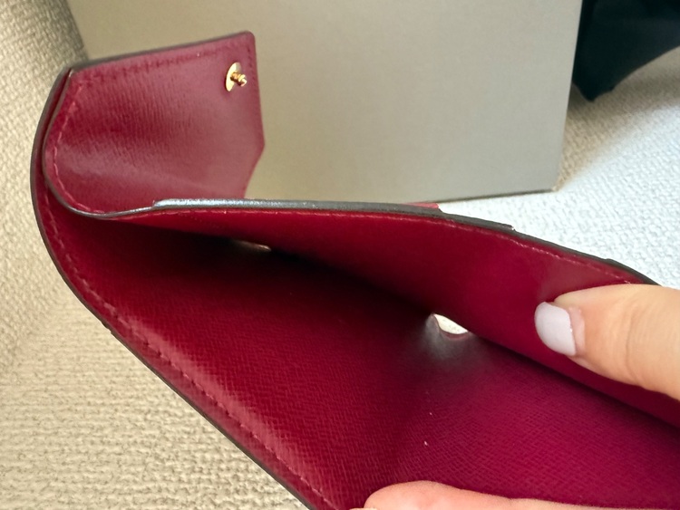 ポルトフォイユゾエ（ブランド財布・小物）の商品画像 - 査定依頼日：2025年6月20日 - 最高査定価格：20,000円