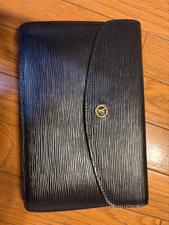 ルイヴィトン エピ （ブランドバッグ）の商品画像 - 査定依頼日：2026年2月22日 - 最高査定価格：12,000円