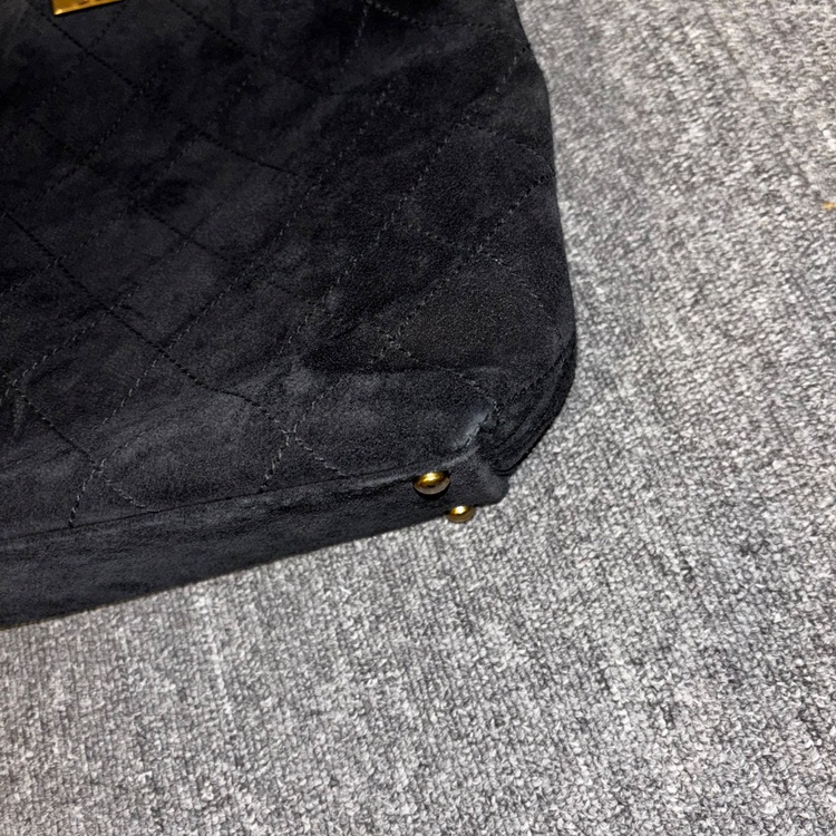 ワイルドステッチキャビアスキンバッグ（ブランドバッグ）の商品画像 - 査定依頼日：2025年7月31日 - 最高査定価格：70,000円