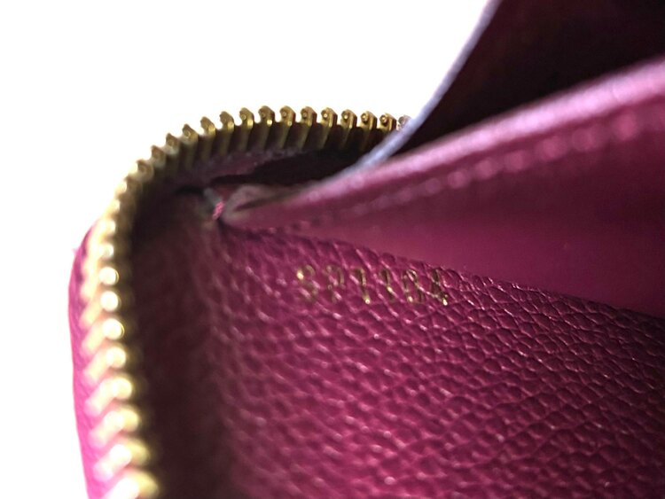 アンプラント　ジッピーウォレット（ブランド財布・小物）の商品画像 - 査定依頼日：2025年1月8日 - 最高査定価格：28,000円