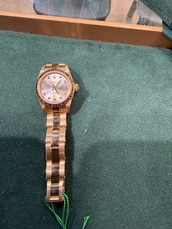 ロレックス デイトナ 76198g（高級時計）の商品画像 - 査定依頼日：2025年12月26日 - 最高査定価格：1,700,000円