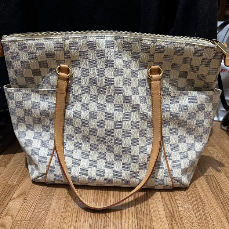 ダミエ　アズール　トータリー　PM トートバッグ（ブランドバッグ）の商品画像 - 査定依頼日：2025年5月1日 - 最高査定価格：100,000円