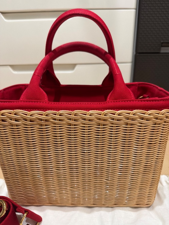 プラダ  （ブランドバッグ）の商品画像 - 査定依頼日：2026年1月31日 - 最高査定価格：138,000円