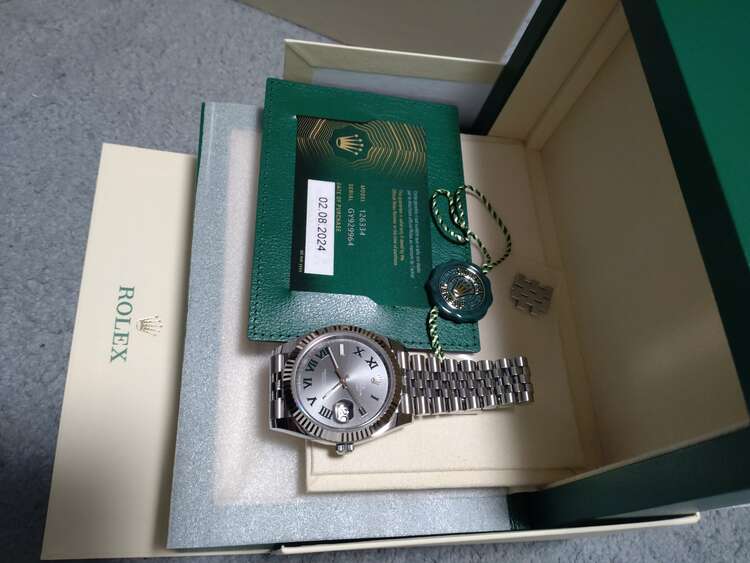 ロレックス デイトジャスト 12633（高級時計）の商品画像 - 査定依頼日：2025年3月21日 - 最高査定価格：1,900,000円