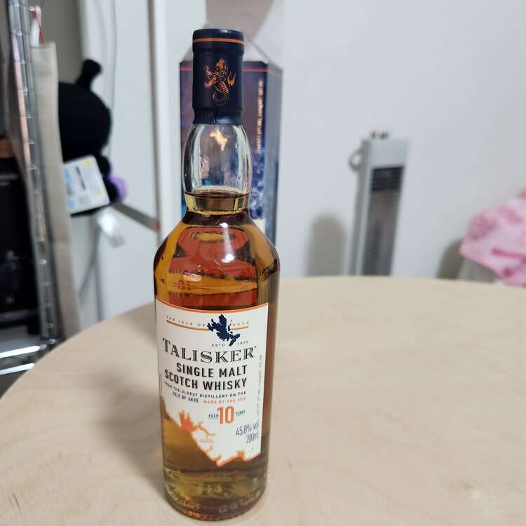 シングルモルト10年（お酒）の商品画像 - 査定依頼日：2025年4月9日 - 最高査定価格：2,500円