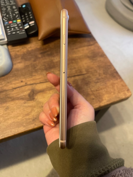 iPhone8 Plus 64GB SIMフリー（スマホ）の商品画像 - 査定依頼日：2026年1月9日 - 最高査定価格：8,000円