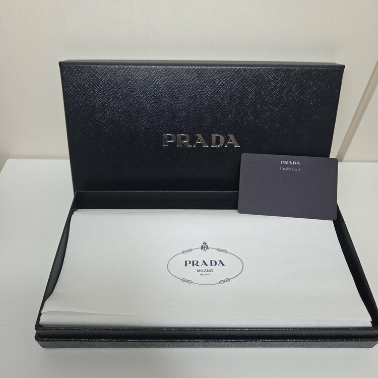 プラダ  （ブランドバッグ）の商品画像 - 査定依頼日：2026年3月23日 - 最高査定価格：30,000円