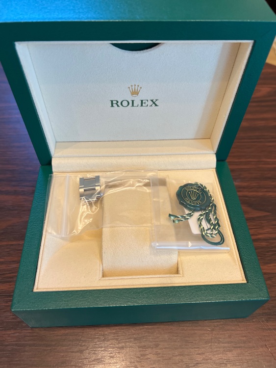 ロレックス GMTマスター 116710a（高級時計）の商品画像 - 査定依頼日：2025年7月24日 - 最高査定価格：2,170,000円