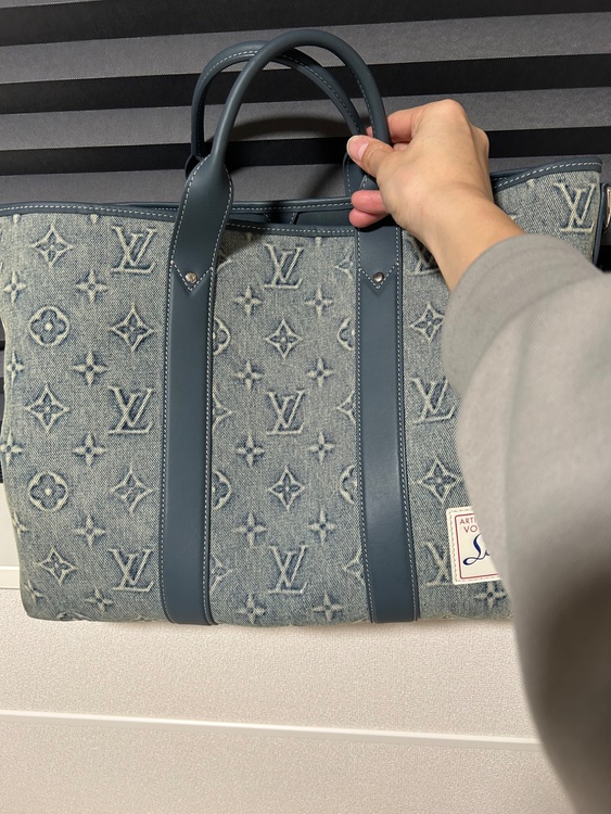 ウィークエンドトート（ブランドバッグ）の商品画像 - 査定依頼日：2026年3月28日 - 最高査定価格：280,000円