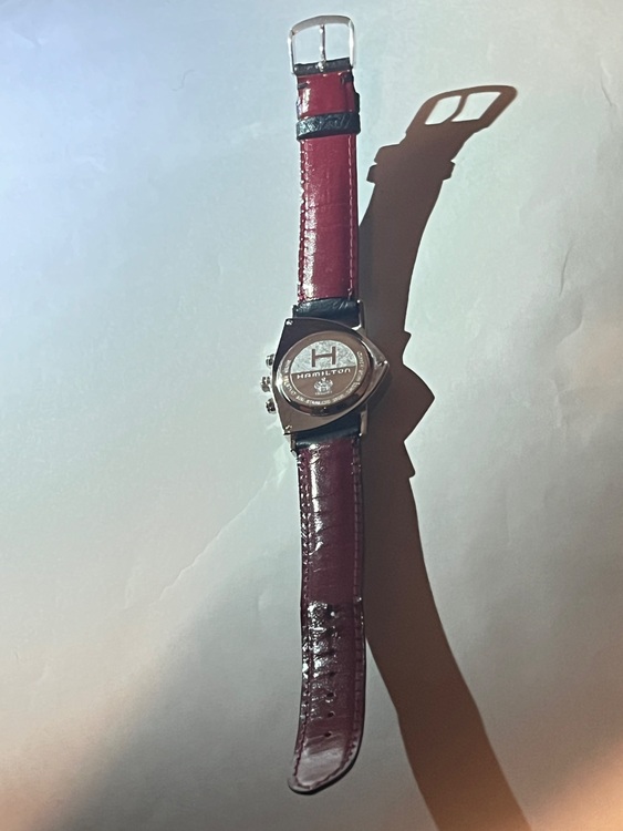 ハミルトンベンチュラクロノグラフ（高級時計）の商品画像 - 査定依頼日：2025年11月15日 - 最高査定価格：15,000円