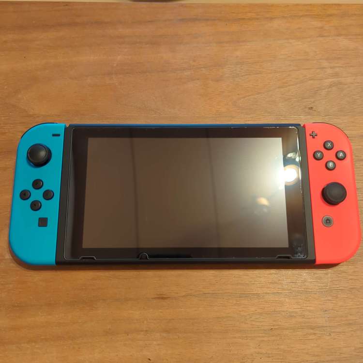 Nintendo Switch ネオンブルー/ネオンレッド（ゲーム機本体・ゲームソフト）の商品画像 - 査定依頼日：2023年3月12日 - 最高査定価格：18,000円