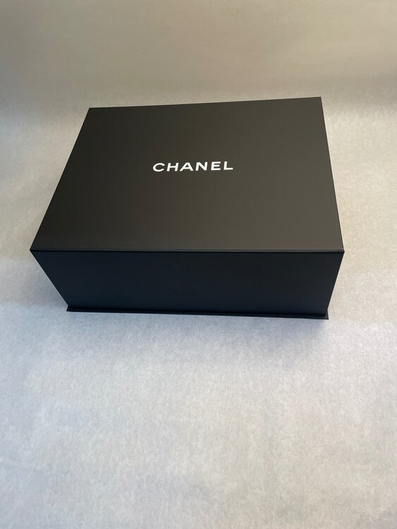 FLAPBAG WITH HAND（ブランドバッグ）の商品画像 - 査定依頼日：2025年4月25日 - 最高査定価格：760,000円