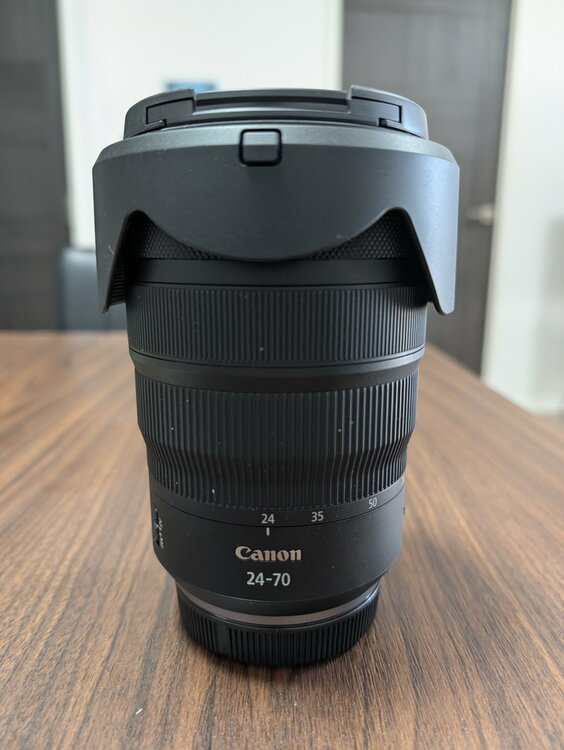 RF2470（カメラ）の商品画像 - 査定依頼日：2026年2月18日 - 最高査定価格：200,000円