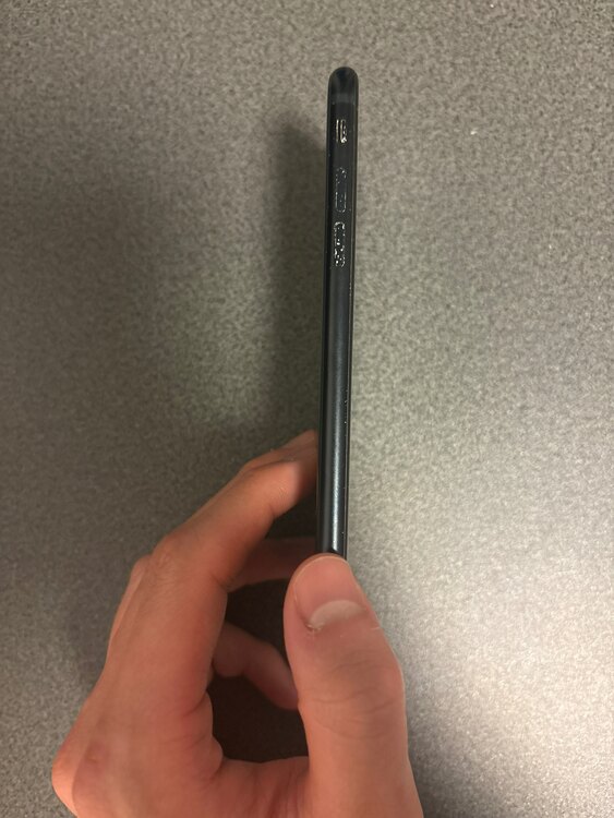 アイフォンse第3世代（スマホ）の商品画像 - 査定依頼日：2025年4月14日 - 最高査定価格：21,000円