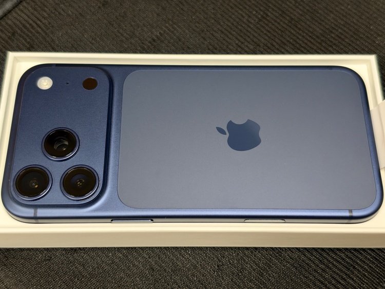 A3525（スマホ）の商品画像 - 査定依頼日：2026年9月19日 - 最高査定価格：167,000円