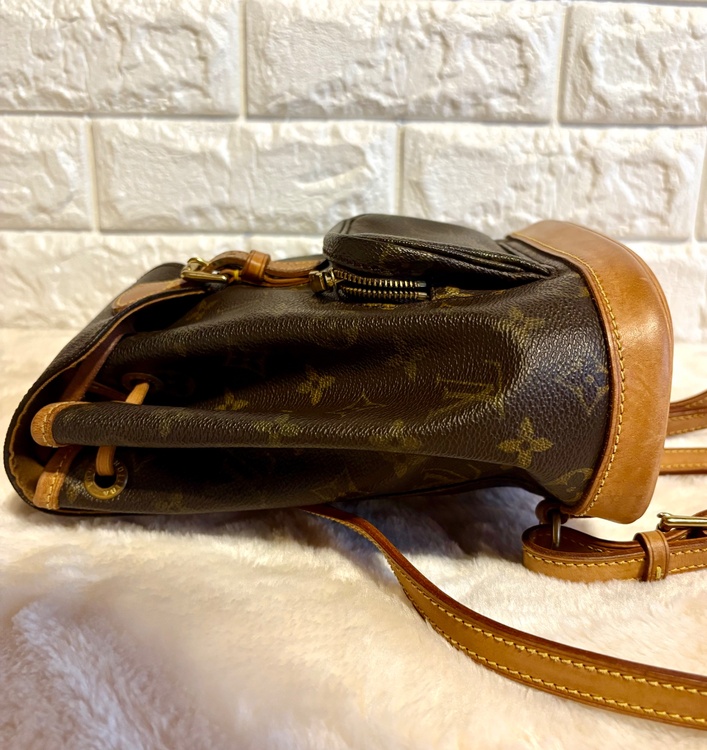 ルイヴィトン モンスリ ミニ モノグラム リュック SP0947（ブランドバッグ）の商品画像 - 査定依頼日：2026年4月8日 - 最高査定価格：100,000円