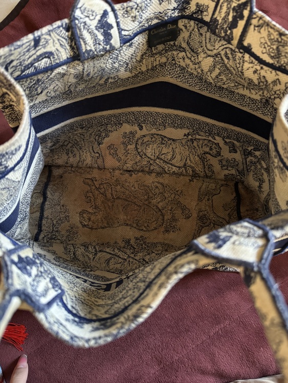 ディオール  （ブランドバッグ）の商品画像 - 査定依頼日：2025年2月5日 - 最高査定価格：120,000円