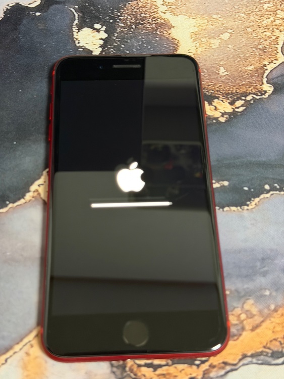 iPhone8Plus（スマホ）の商品画像 - 査定依頼日：2025年12月1日 - 最高査定価格：6,000円