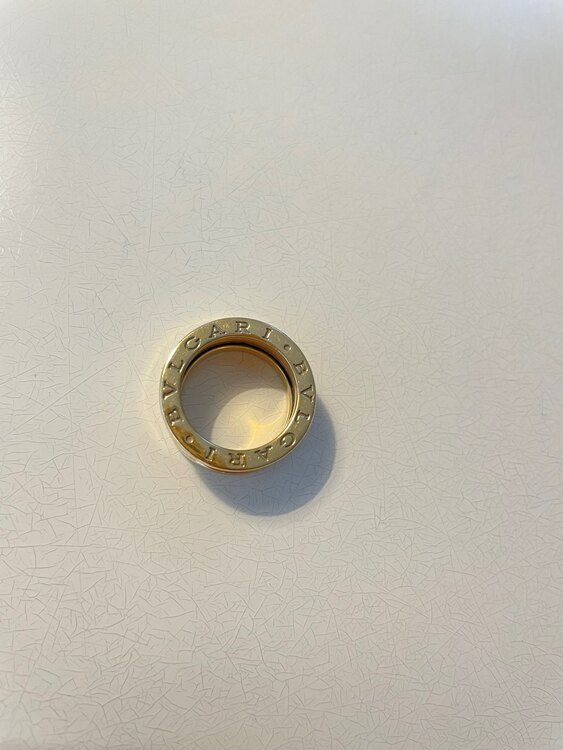 ブルガリビーゼロワン（金・貴金属）の商品画像 - 査定依頼日：2023年11月30日 - 最高査定価格：99,000円