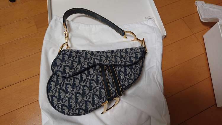 diorサドルバッグ（ブランドバッグ）の商品画像 - 査定依頼日：2022年11月9日 - 最高査定価格：156,000円