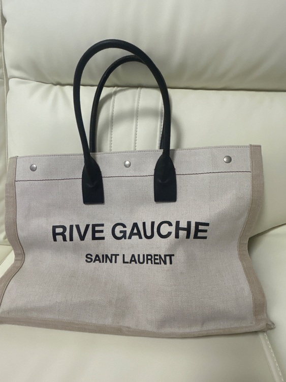 イブサンローラン  （ブランドバッグ）の商品画像 - 査定依頼日：2025年9月30日 - 最高査定価格：65,000円