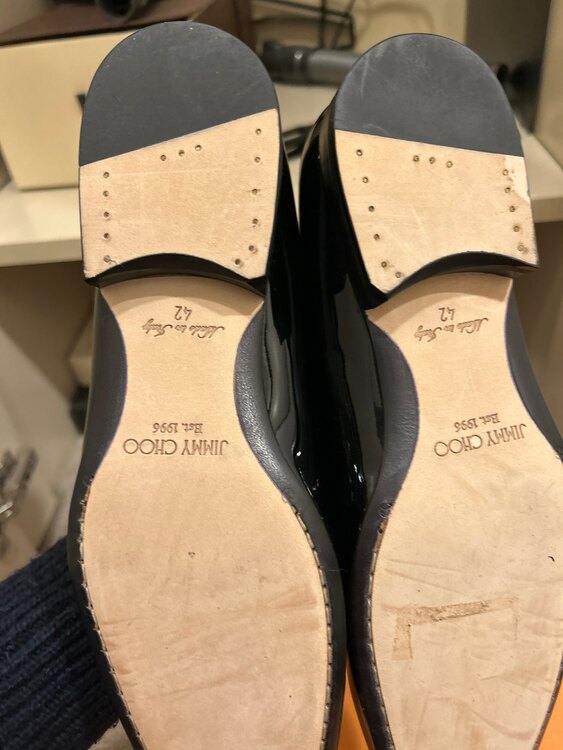 ジミーチュウ  （ブランドバッグ）の商品画像 - 査定依頼日：2025年4月4日 - 最高査定価格：100,000円