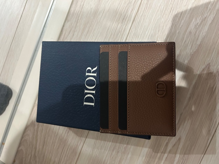 ディオール  （ブランドバッグ）の商品画像 - 査定依頼日：2025年9月25日 - 最高査定価格：25,000円