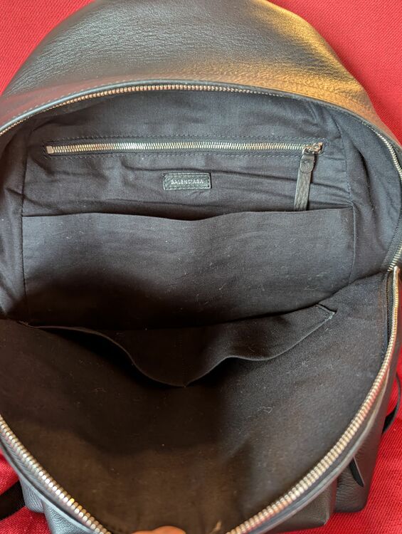 リュック（ブランドバッグ）の商品画像 - 査定依頼日：2025年11月12日 - 最高査定価格：90,000円