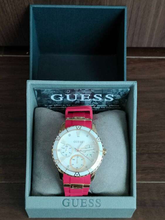 GUESS（高級時計）の商品画像 - 査定依頼日：2025年4月10日 - 最高査定価格：3,000円