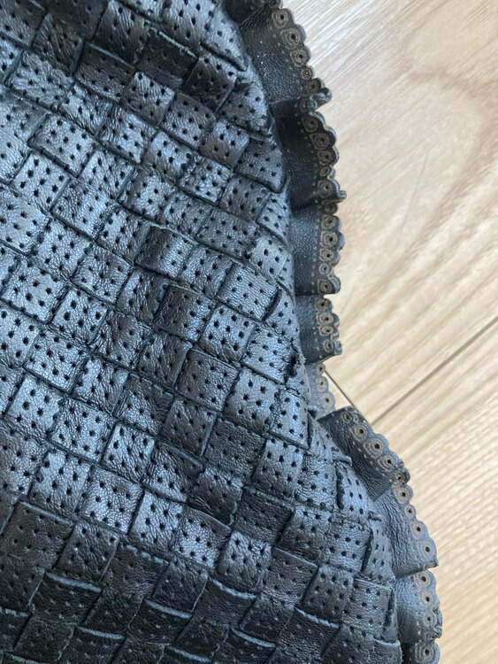 ボッテガ・ヴェネタ  （ブランドバッグ）の商品画像 - 査定依頼日：2025年2月6日 - 最高査定価格：120,000円