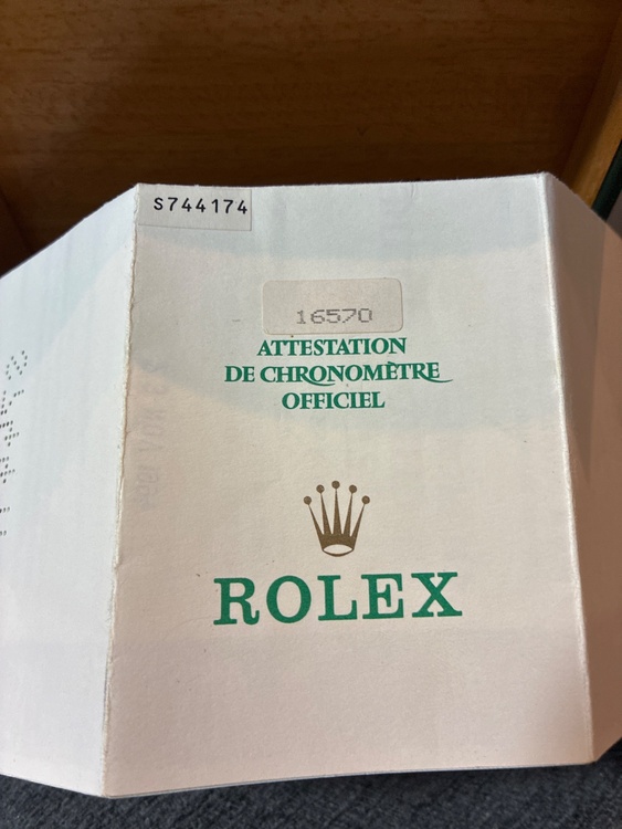 ロレックス エクスプローラー （高級時計）の商品画像 - 査定依頼日：2026年4月15日 - 最高査定価格：1,500,000円