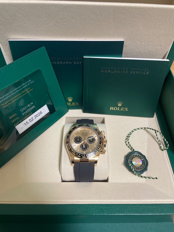 ロレックス　デイトナ（高級時計）の商品画像 - 査定依頼日：2026年2月15日 - 最高査定価格：10,550,000円