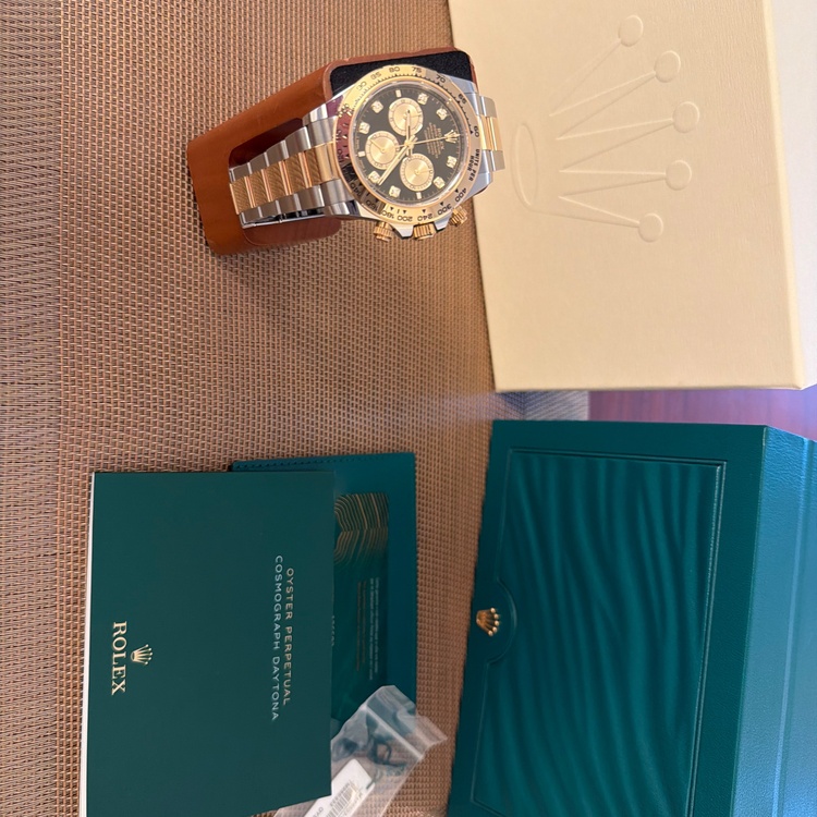 ロレックス デイトナ（高級時計）の商品画像 - 査定依頼日：2026年10月6日 - 最高査定価格：4,500,000円