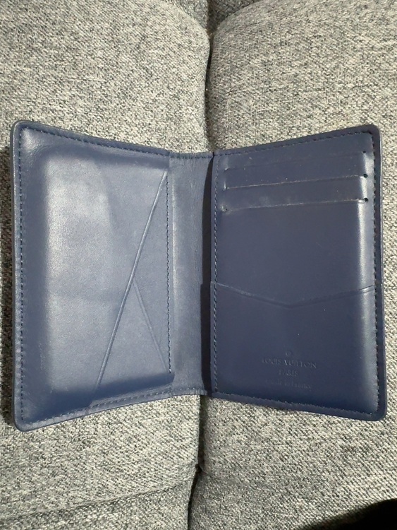 ルイヴィトン  カードケース モノグラム・エクリプス M80463（ブランド財布・小物）の商品画像 - 査定依頼日：2025年11月1日 - 最高査定価格：30,000円