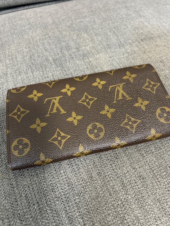 長財布（ブランド財布・小物）の商品画像 - 査定依頼日：2026年9月8日 - 最高査定価格：11,000円