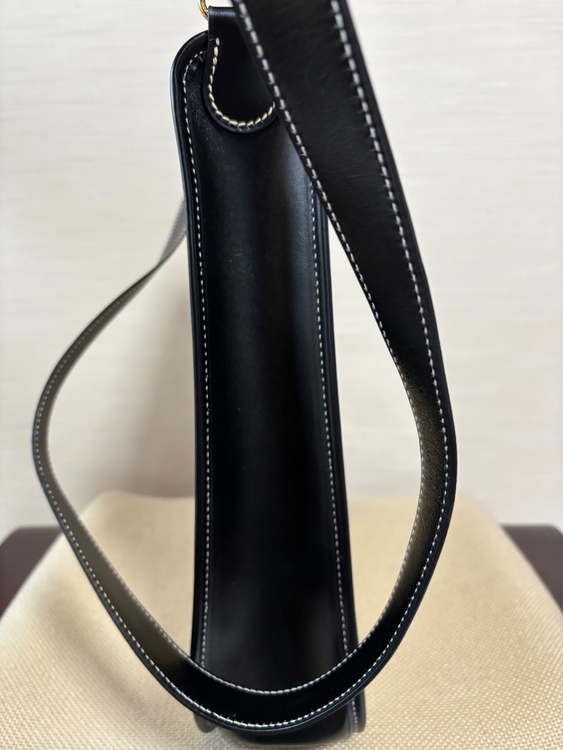 ヴェスパ PM(ホースヘアー、皮革部分ブラック)（ブランドバッグ）の商品画像 - 査定依頼日：2026年2月1日 - 最高査定価格：170,000円