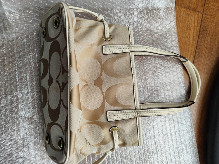 その他 コーチ （ブランドバッグ）の商品画像 - 査定依頼日：2026年4月11日 - 最高査定価格：1,000円