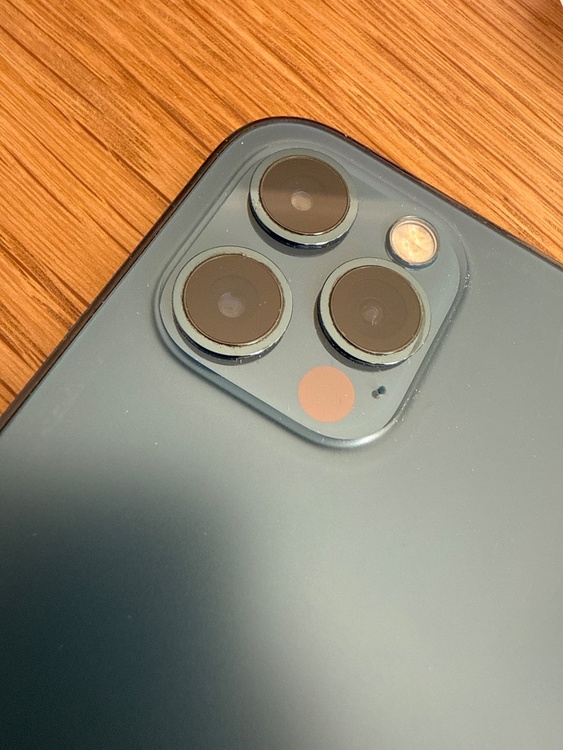 iPhone 12 Pro 256GB SIMフリー（スマホ）の商品画像 - 査定依頼日：2026年3月1日 - 最高査定価格：35,000円