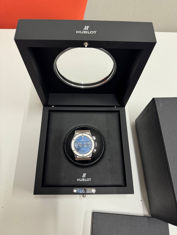 ウブロ クラシックフュージョン 521.NX.7170.LR（高級時計）の商品画像 - 査定依頼日：2026年3月26日 - 最高査定価格：730,000円