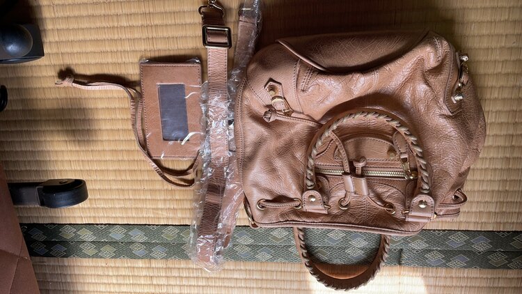 バレンシアガ  （ブランドバッグ）の商品画像 - 査定依頼日：2025年4月19日 - 最高査定価格：60,000円