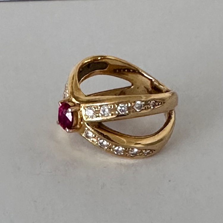 指輪（宝石）の商品画像 - 査定依頼日：2025年8月16日 - 最高査定価格：125,000円