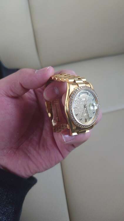 ロレックス デイデイト （高級時計）の商品画像 - 査定依頼日：2025年1月27日 - 最高査定価格：5,200,000円